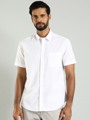 INDIAN TERRAIN Men Solid Casual White Shirt