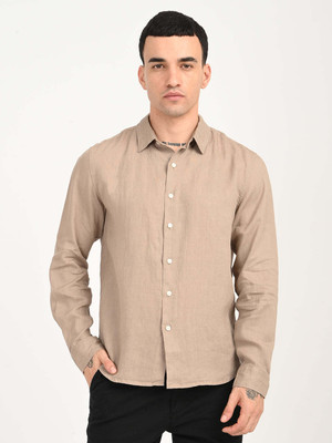 LEVI'S Men Solid Casual Beige Shirt