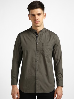 Urbano Fashion Men Solid Casual Green Shirt