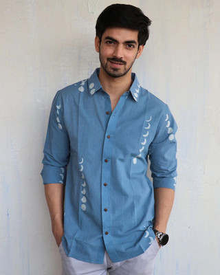 VERTUSY Men Printed Casual Blue Shirt
