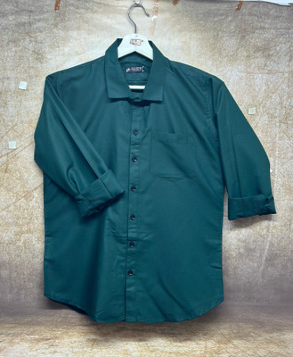 Yaara fashion Men Solid Casual Green Shirt