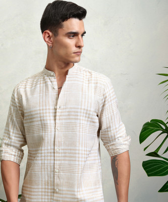 HIGHLANDER Men Checkered Casual Beige Shirt