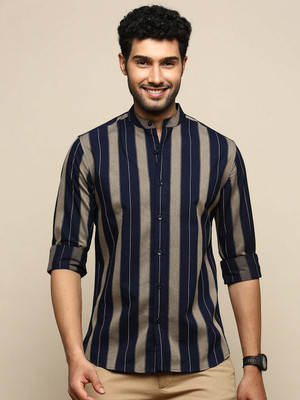 INVICTUS Men Striped Casual Dark Blue Shirt