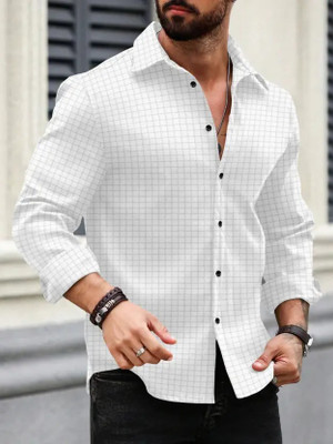 Voroxy Men Checkered Casual White Shirt