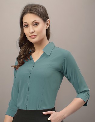 Selvia Women Solid Casual Green Shirt