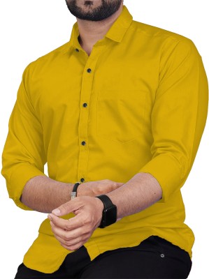 Vida Loca Men Solid Casual Yellow Shirt