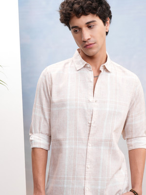 HIGHLANDER Men Checkered Casual Beige Shirt