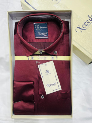 xceeder Men Self Design Party Maroon Shirt