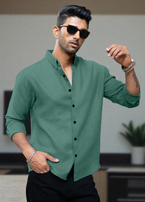Yanthhi Men Solid Casual Green Shirt