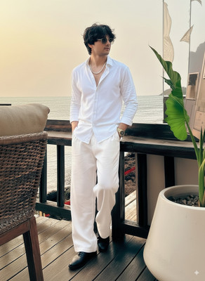 greet fashion Men Solid Casual White Shirt