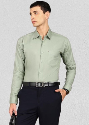 The style grove Men Solid Casual Light Green Shirt