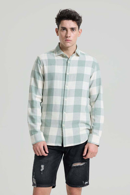 Snitch Men Checkered Casual Green Shirt
