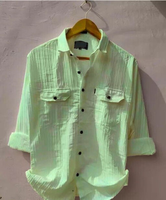 Zoitgiest Men Self Design Casual Green Shirt