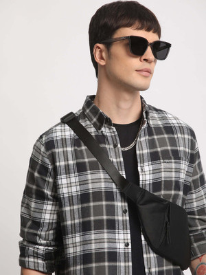 THE BEAR HOUSE Men Checkered Casual Black Shirt
