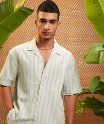 HIGHLANDER Men Striped Casual White Shirt
