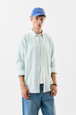 Snitch Men Self Design Casual Green Shirt