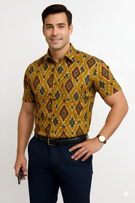 HouseOfCommon Men Printed Casual Yellow Shirt