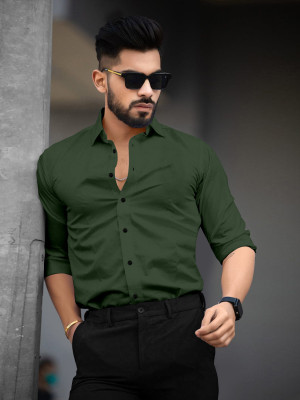 UV FASHION Men Solid Casual Dark Green Shirt