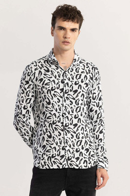 Snitch Men Printed Casual White Shirt