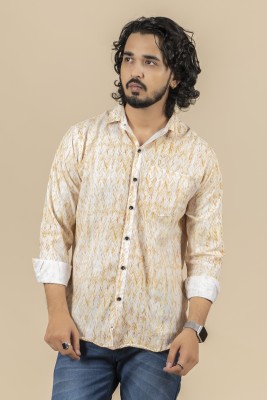 HouseOfCommon Men Printed Casual Beige, White Shirt