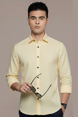 Mameru Men Solid Casual Yellow Shirt