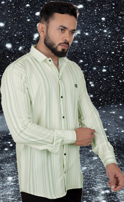 gurukrupa creation Men Self Design Casual Green Shirt