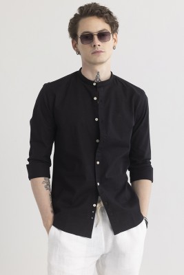 Snitch Men Solid Casual Black Shirt