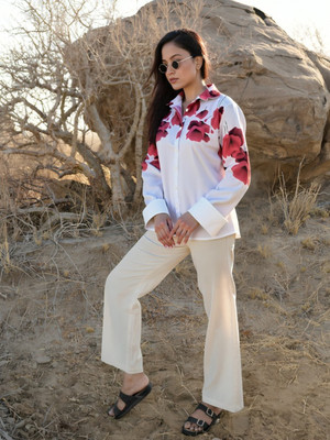 THECLASSICTOGS Women Printed Casual White Shirt