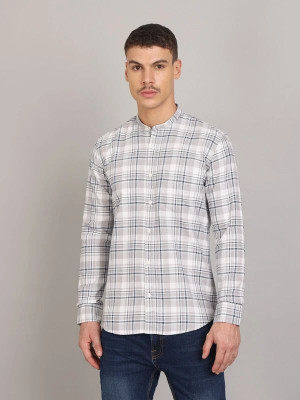 Nanzi Men Checkered Casual Grey Shirt