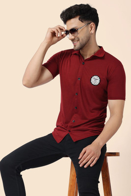 GEUM Men Solid Casual Maroon Shirt