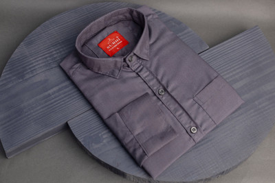 Surhi Men Solid Formal Silver Shirt