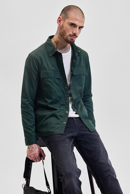 Snitch Men Solid Casual Dark Green Shirt