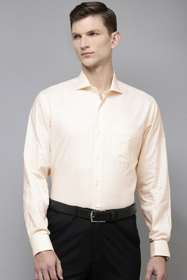 VAN HEUSEN Men Checkered Formal Cream Shirt