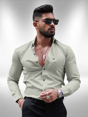 Growwax Men Solid Formal Light Green Shirt