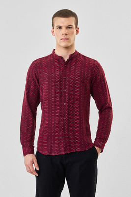 Snitch Men Self Design Casual Maroon Shirt