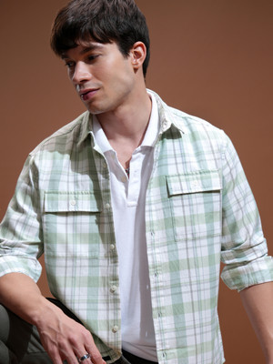 HIGHLANDER Men Checkered Casual Light Green Shirt