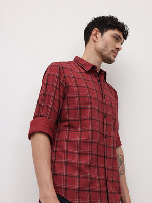Roadster Men Checkered Casual Maroon Shirt