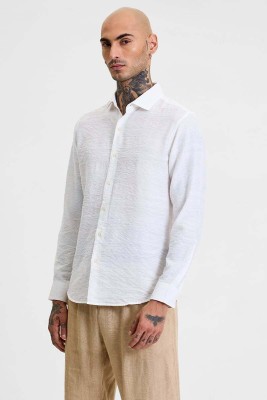 Snitch Men Checkered Casual White Shirt