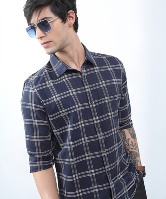 HIGHLANDER Men Checkered Casual Dark Blue Shirt