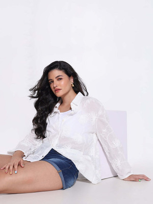 SHOWOFFFF Women Solid Casual White Shirt