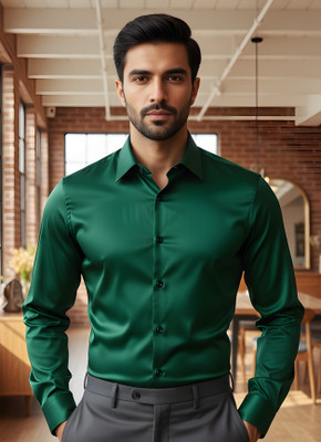 clinch fashion Men Solid Casual Dark Green Shirt
