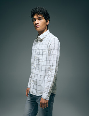 FLYING MACHINE Men Checkered Casual White Shirt