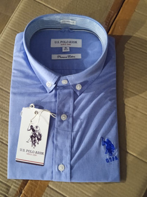 Wearing Men Solid Formal Blue Shirt