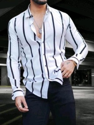 Black Deer Men Checkered Casual White Shirt