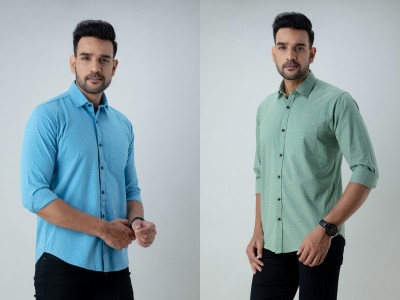 Vcom Men Solid Casual Green Shirt