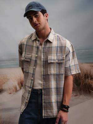 LOCOMOTIVE Men Checkered Casual Grey Shirt