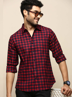 INVICTUS Men Checkered Casual Dark Blue Shirt