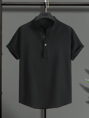 Paralians Men Solid Casual Black Shirt