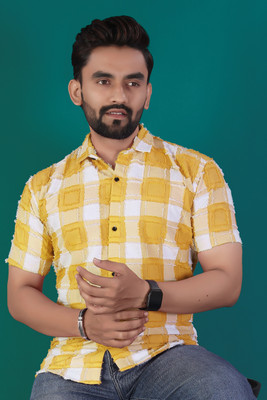 PEARL OCEAN Men Checkered Casual Yellow Shirt