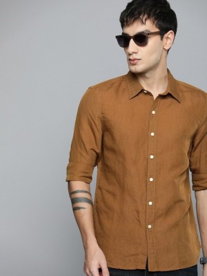 LEVI'S Men Solid Casual Brown Shirt